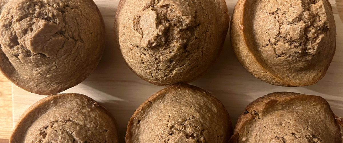 6 muffins on a cutting board